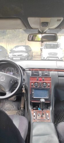 Mercedes E 220 d 2001, 300,000 km - 2.2 l - Bakı