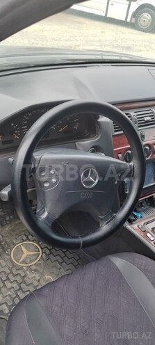 Mercedes E 220 d 2001, 300,000 km - 2.2 l - Bakı