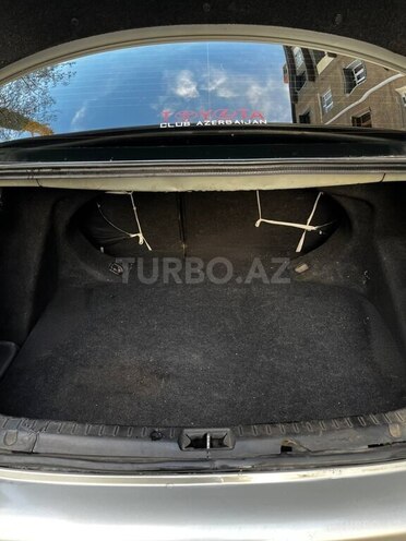 Toyota Avensis 2004, 335,000 km - 2.0 l - Bakı