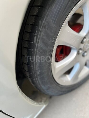 Toyota Avensis 2004, 335,000 km - 2.0 l - Bakı