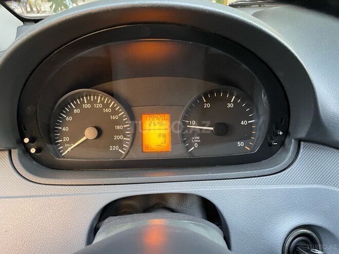 Mercedes Vito 111 2010, 179,420 km - 2.2 l - Bakı