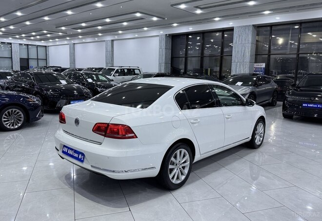 Volkswagen Passat-5