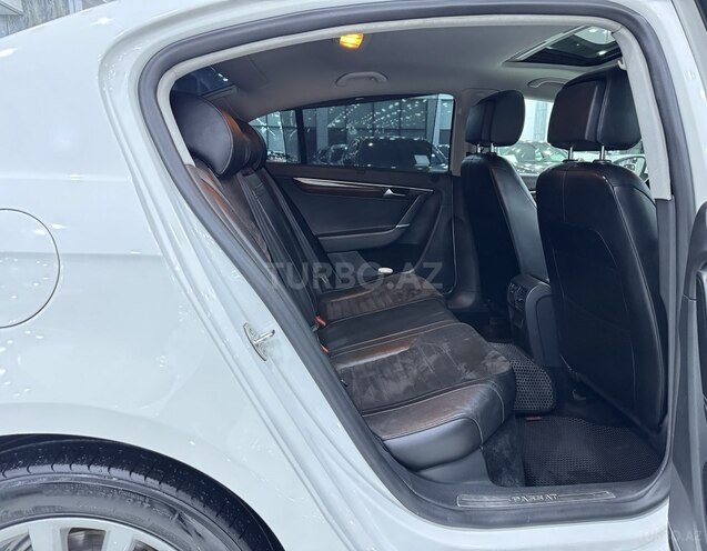 Volkswagen Passat-13