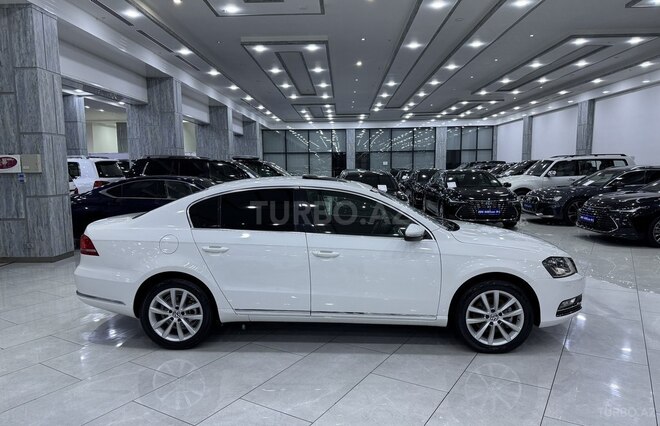Volkswagen Passat-4