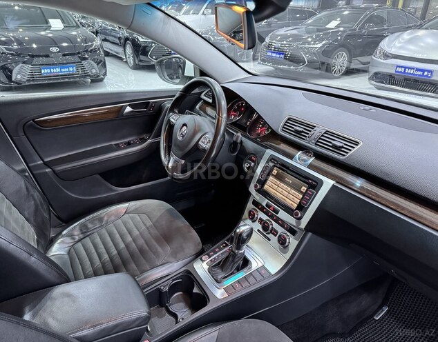 Volkswagen Passat-10