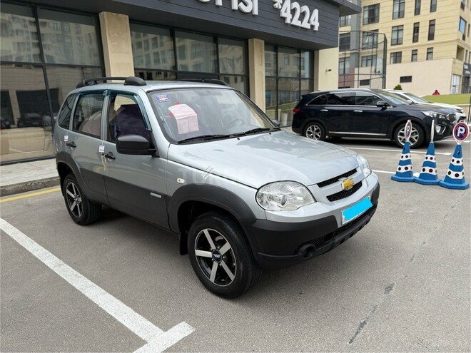 Chevrolet Niva 2016, 24,767 km - 1.7 l - Xırdalan