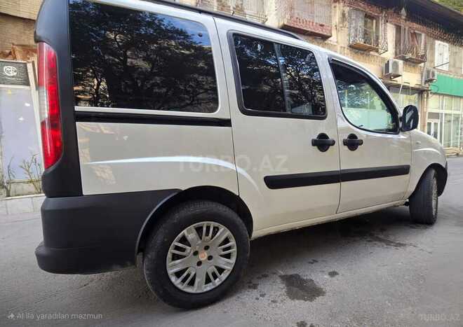 Fiat Doblo 2009, 230,000 km - 1.4 l - Bakı