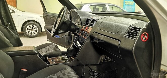 Mercedes C 220 d 1998, 298,000 km - 2.2 l - Sumqayıt