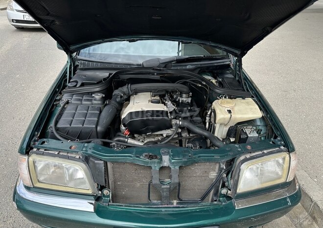 Mercedes C 180 1999, 300,000 km - 1.8 л - Bakı