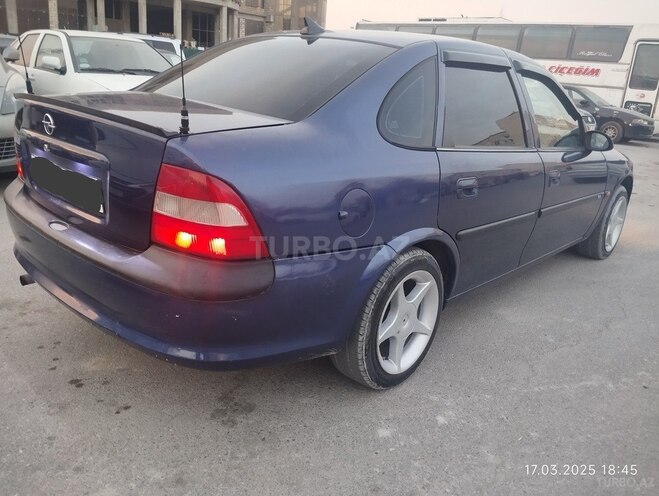 Opel Vectra 1996, 300,000 km - 1.8 l - Sumqayıt