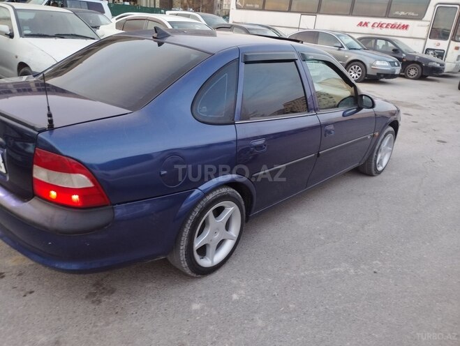 Opel Vectra 1996, 300,000 km - 1.8 l - Sumqayıt