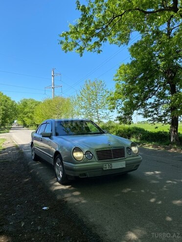 Mercedes E 300 d 1997, 280,000 km - 3.0 l - Masallı