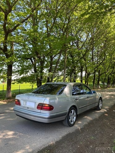 Mercedes E 300 d 1997, 280,000 km - 3.0 l - Masallı