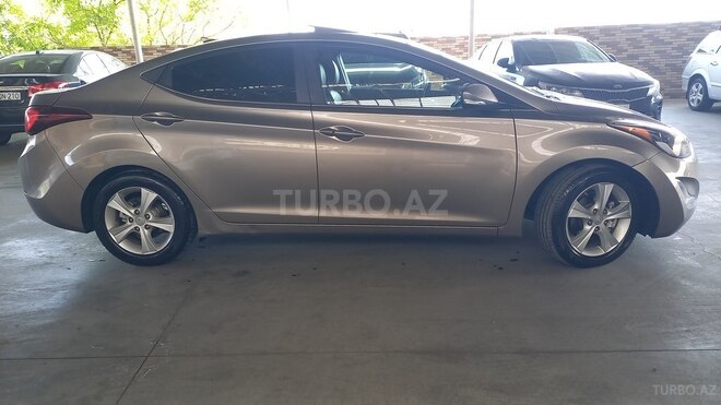 Hyundai Elantra 2015, 141,622 km - 1.8 l - Gəncə
