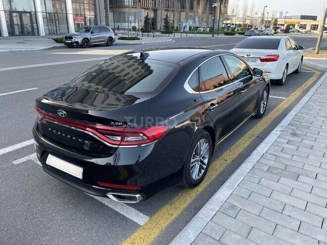 Hyundai Grandeur 2017, 298,000 km - 2.2 l - Bakı