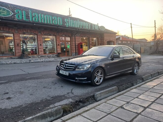 Mercedes C 250 2011, 240,000 km - 1.8 л - Mingəçevir