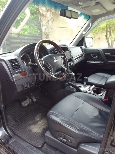 Mitsubishi Pajero 2011, 132,000 km - 3.5 l - Bakı
