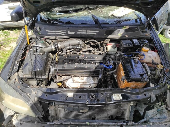 Opel Astra 1999, 380,000 km - 2.0 l - Qusar