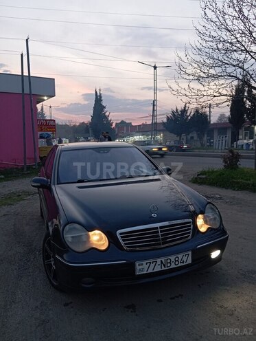 Mercedes C 220 d 2001, 234,444 km - 2.2 l - Masallı