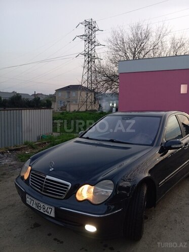 Mercedes C 220 d 2001, 234,444 km - 2.2 l - Masallı