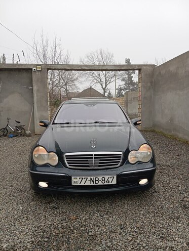 Mercedes C 220 d 2001, 234,444 km - 2.2 l - Masallı