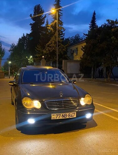 Mercedes C 220 d 2001, 234,444 km - 2.2 l - Masallı