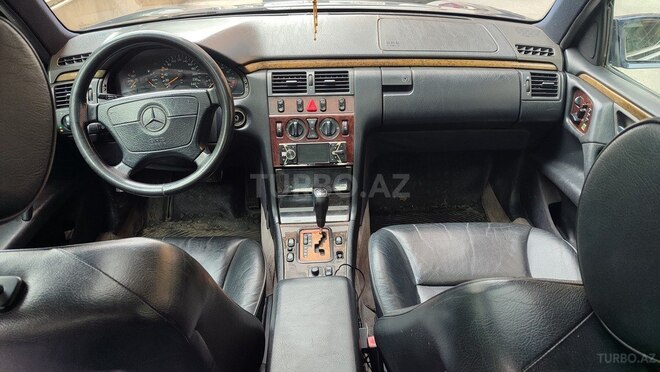 Mercedes E 230 1996, 555,000 km - 2.3 l - Bakı
