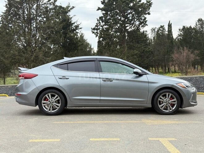 Hyundai Elantra 2018, 107,000 km - 2.0 л - Bakı