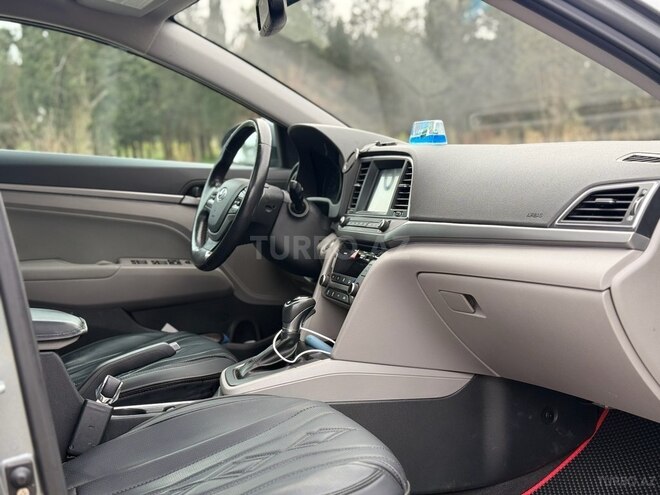 Hyundai Elantra 2018, 107,000 km - 2.0 л - Bakı