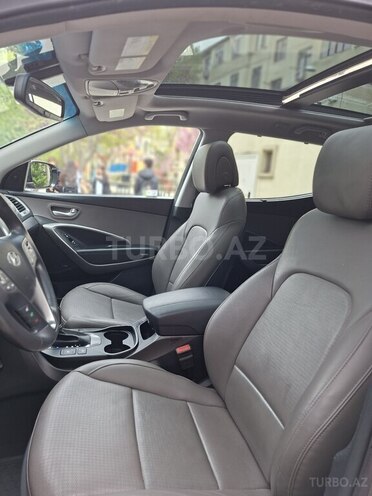 Hyundai Santa Fe-12