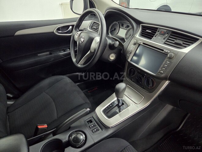 Nissan Sentra-16