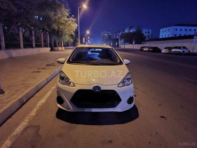 Toyota Aqua 2015, 180,000 km - 1.5 l - Bakı