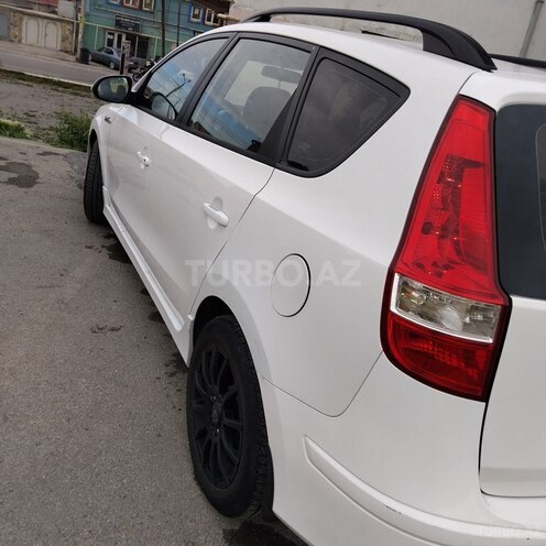 Hyundai i30 2011, 275,000 km - 1.6 л - Bakı