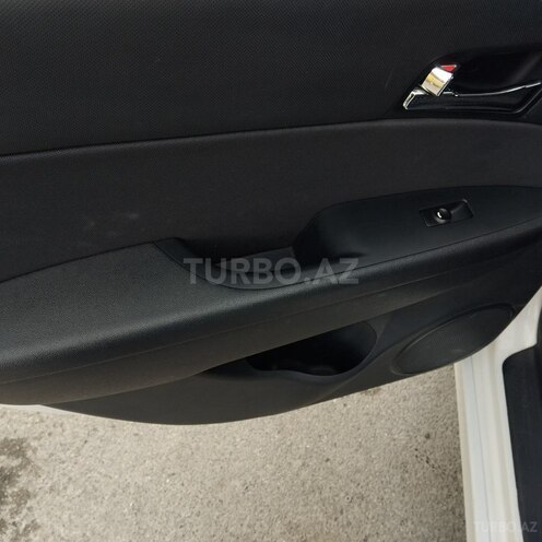 Hyundai i30 2011, 275,000 km - 1.6 л - Bakı