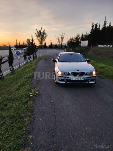 BMW 525 2001, 300,000 km - 2.5 l - Zaqatala