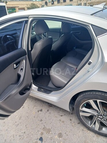 Hyundai Elantra 2015, 199,559 km - 1.8 л - Bakı