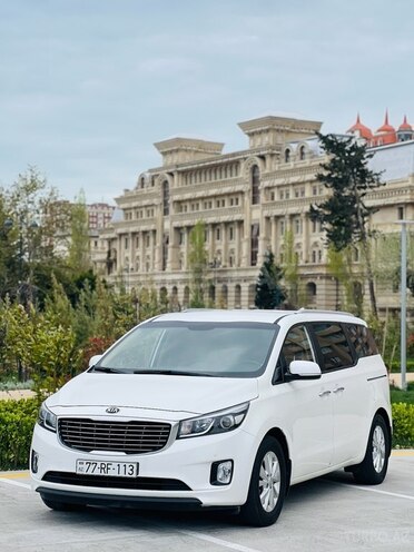 Kia Carnival-11