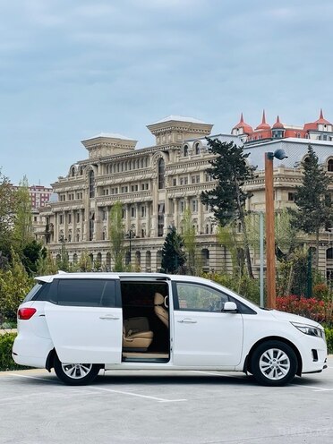 Kia Carnival-6