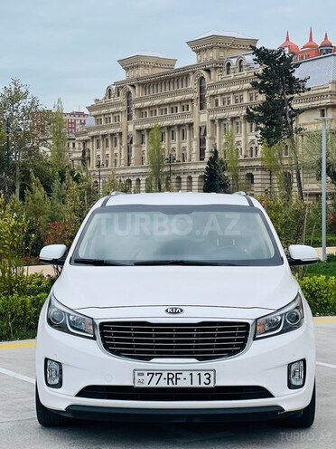 Kia Carnival-7