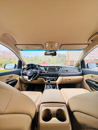 Kia Carnival-15