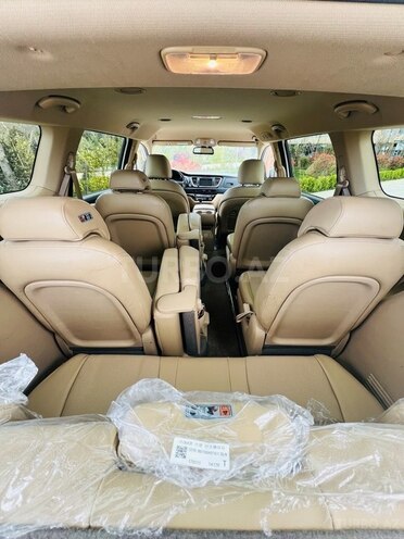 Kia Carnival-20