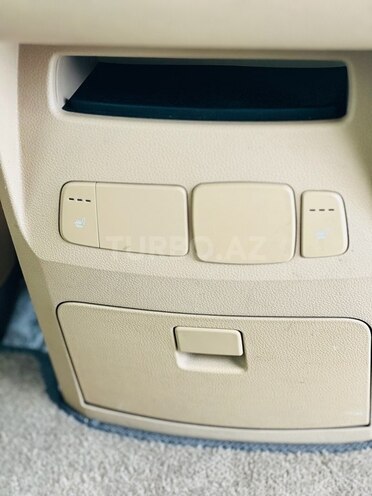 Kia Carnival-17