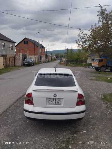 Volkswagen Passat 2002, 392,570 km - 1.8 l - İsmayıllı