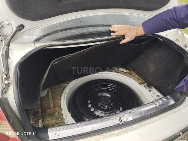 Volkswagen Passat 2002, 392,570 km - 1.8 l - İsmayıllı