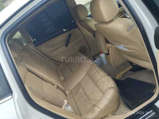 Volkswagen Passat 2002, 392,570 km - 1.8 l - İsmayıllı