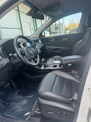 Kia Sorento 2016, 120,000 km - 2.0 l - Qusar
