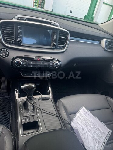 Kia Sorento 2016, 120,000 km - 2.0 l - Qusar