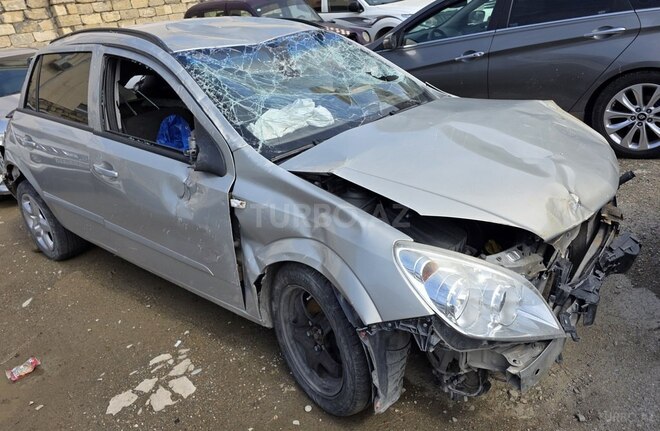 Opel Astra 2008, 215,300 km - 1.3 l - Bakı