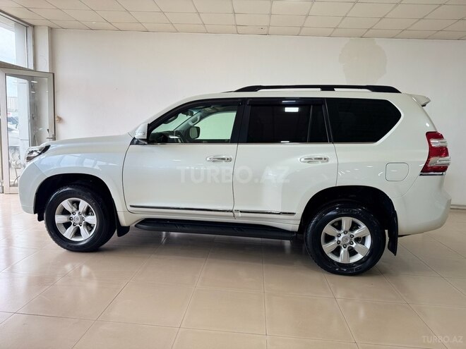 Toyota Land Cruiser Prado-3