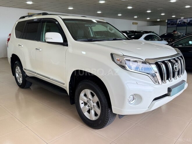 Toyota Land Cruiser Prado-4